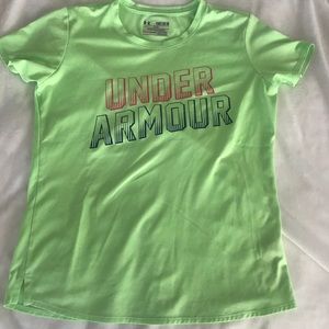 Under Armour top